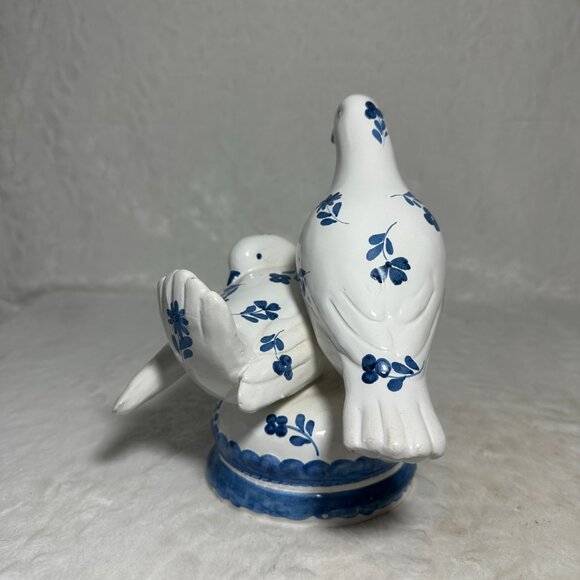 Vintage Signed AB Italy 2 Blue White Love Doves Figurine on base 1970's - Picture 3 of 7